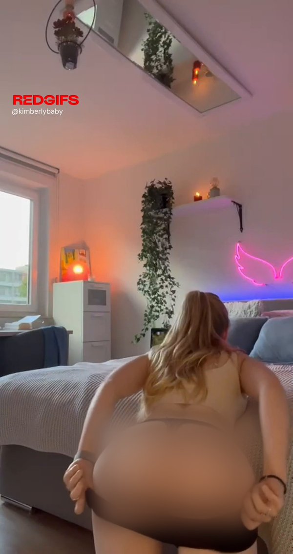 @sweetcurvycherry