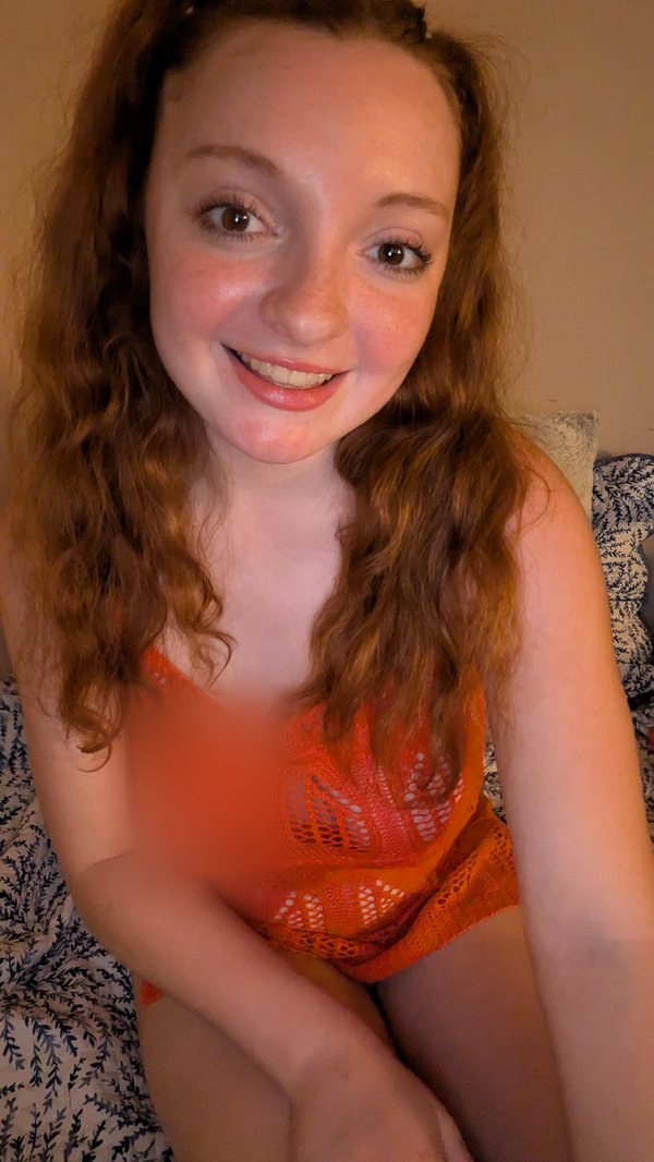 @kisskittyred - verified creator