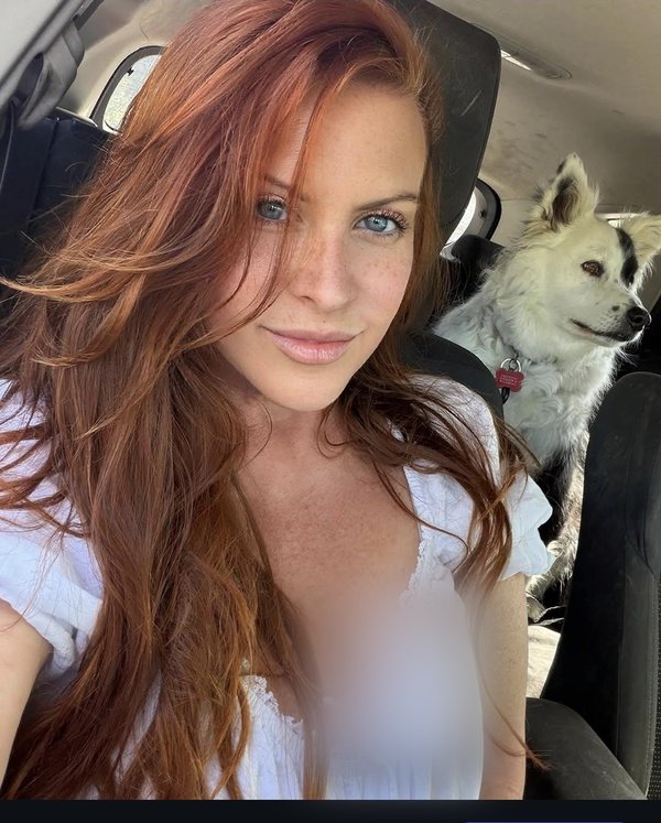 @foxysockzgirl - verified creator