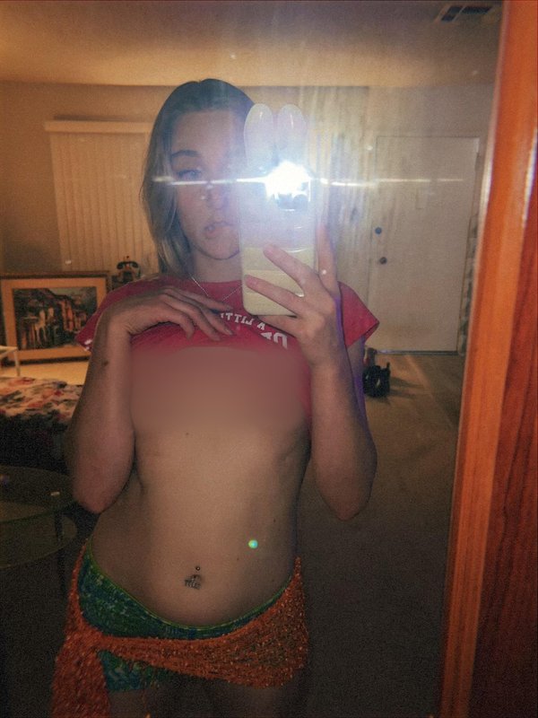 @lovelunasole - verified creator