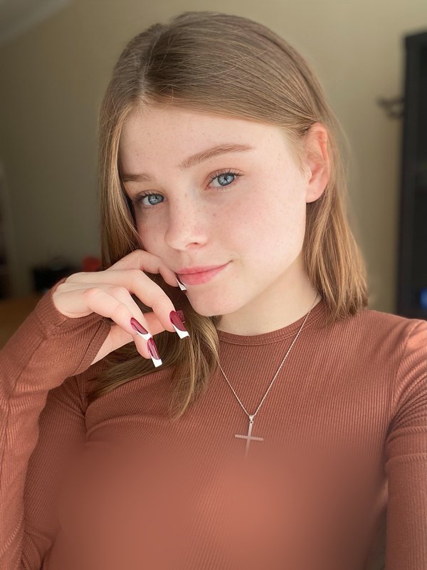 @pastellafawnie - verified creator
