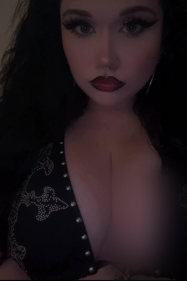 @lolaporcelain - verified creator