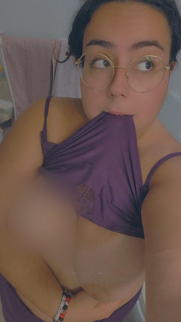 @florencemonroe14 - verified creator