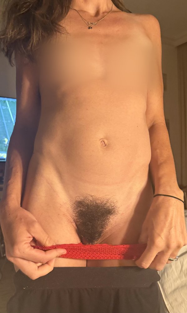 @histinymilf - verified creator