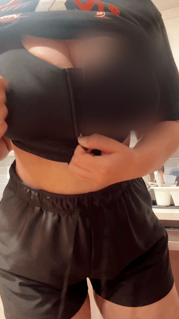@femme-and-frisky