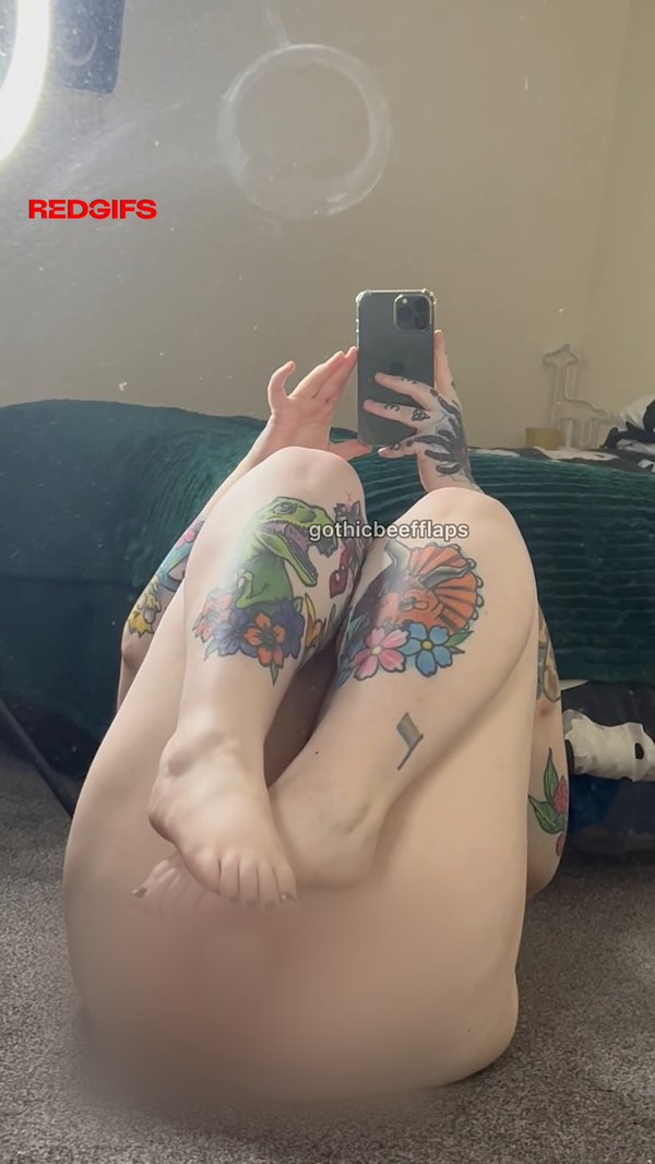 @gothicbeefflaps