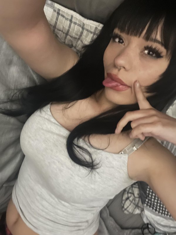 @itallhappensatonce - verified creator